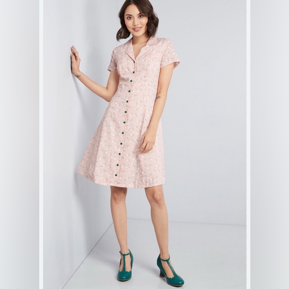 ModCloth cotton floral dress Daytime Dynamo Dress Pink Gingham White Daisy Large